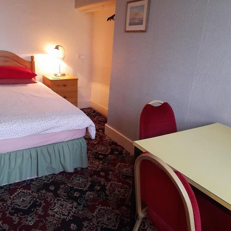 Abacus Central Guest House Aberdeen Bagian luar foto