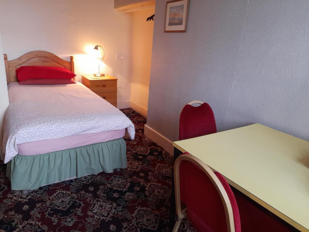 Abacus Central Guest House Aberdeen Bagian luar foto