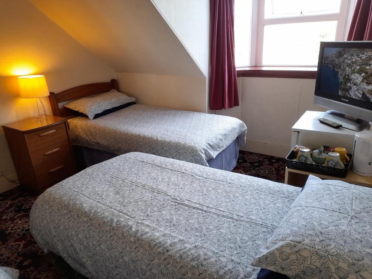Abacus Central Guest House Aberdeen Bagian luar foto
