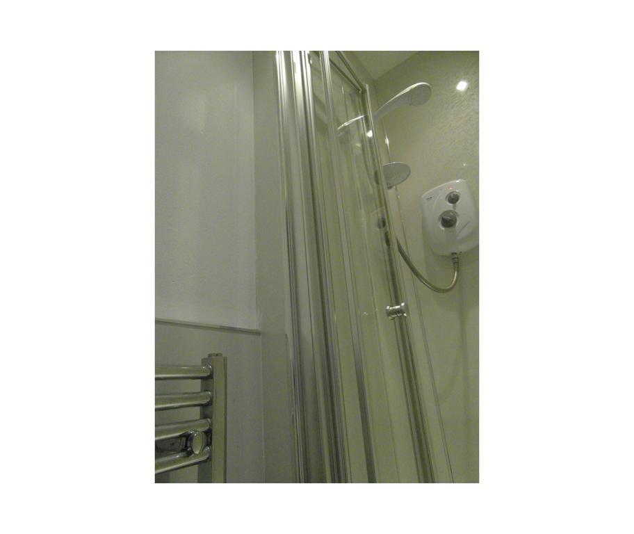 Abacus Central Guest House Aberdeen Bagian luar foto